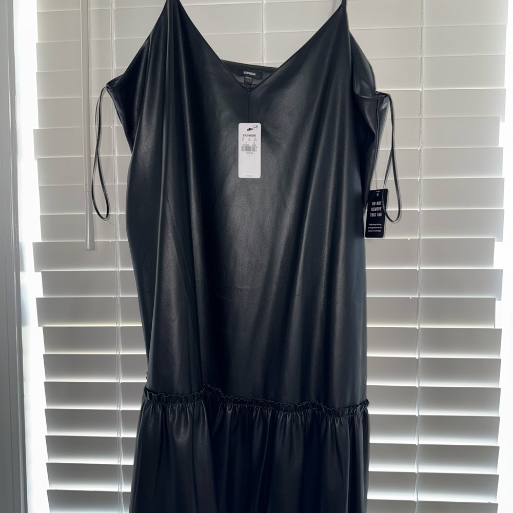 Express Black Sleeveless Midi Dress